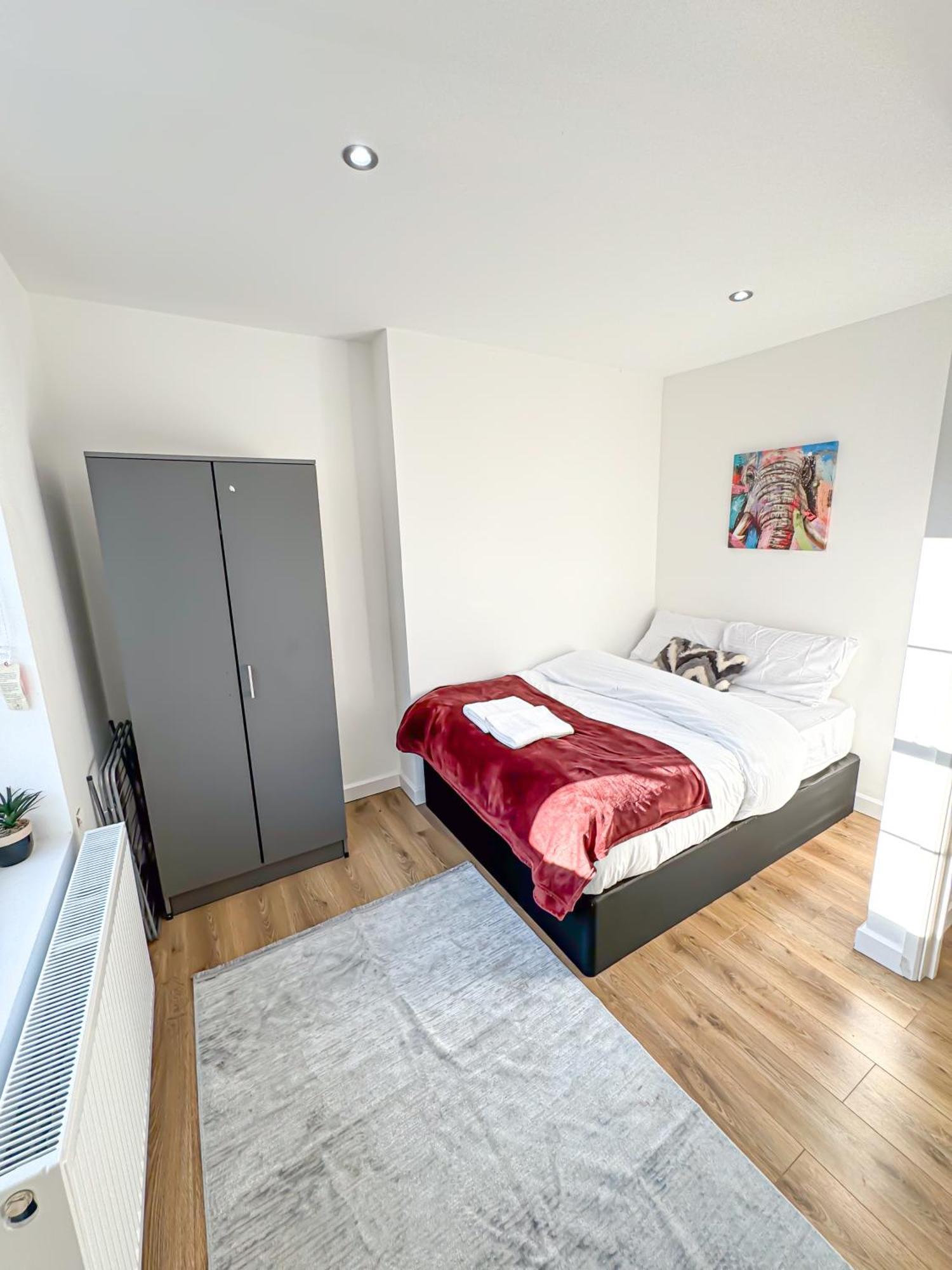 Luxury Flat For 6 - 5 Min Walk From Camden Market Hw4 لندن المظهر الخارجي الصورة