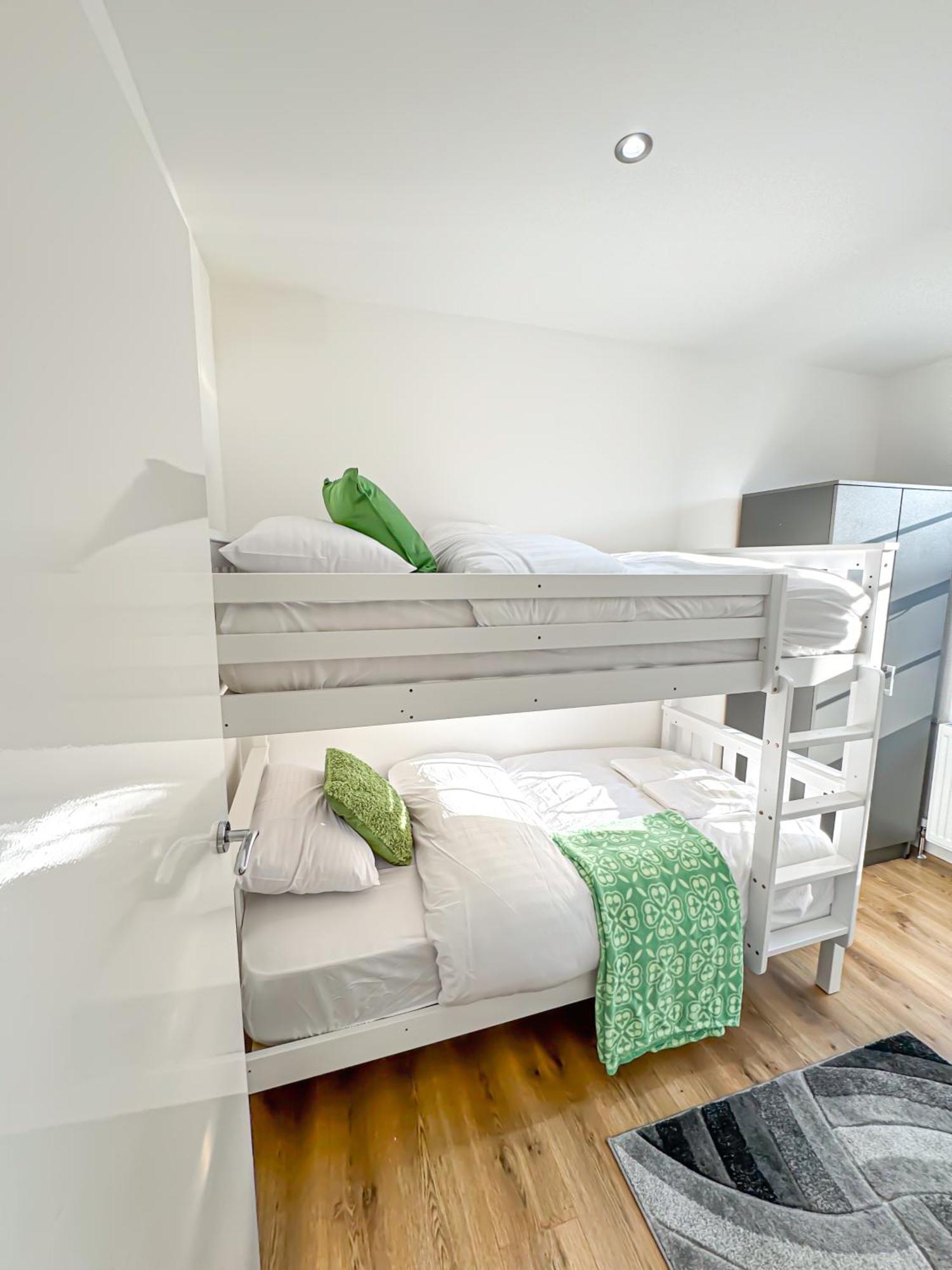 Luxury Flat For 6 - 5 Min Walk From Camden Market Hw4 لندن المظهر الخارجي الصورة